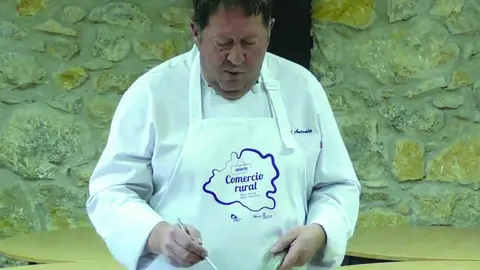 Jos&eacute; Antonio Ant&oacute;n durante los cursos de cocina de San Leonardo y Covaleda
