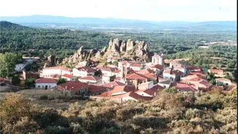 Fallece un vecino de Salas tras volcar un camión hormigonera en Pinilla de los Barruecos