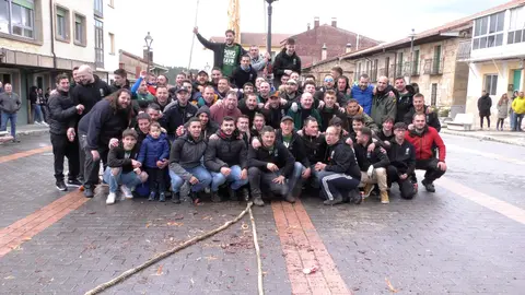 Navaleno comienza las actividades en torno a la pingada del mayo con la traída 'a huevo'