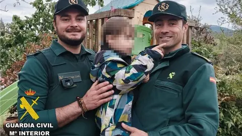 Localizan dormido, y en buen estado de salud, al niño desaparecido durante varias horas de una finca familiar en Covarrubias