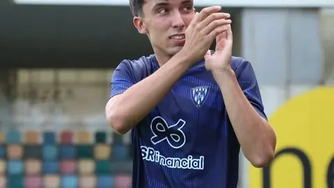 El jugador de San Leonardo de Yagüe, Javier Vicario Yagüe, ficha por el FC Andorra equipo de la Segunda División del Fútbol Español