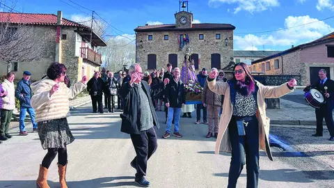 La celebración de la Virgen de la O en Casarejos vuelve a 'inaugurar' el periodo navideño