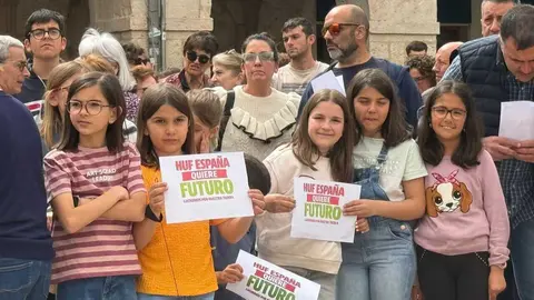 Una participada concentración pide a la nueva dirección de Huf España que mantenga la actividad y evite los despidos en El Burgo de Osma