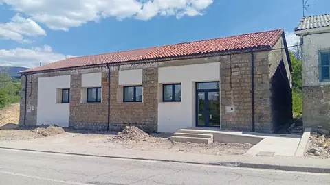 El Ayuntamiento de Covaleda culmina en junio la obra del tanatorio y empieza el equipamiento de las instalaciones