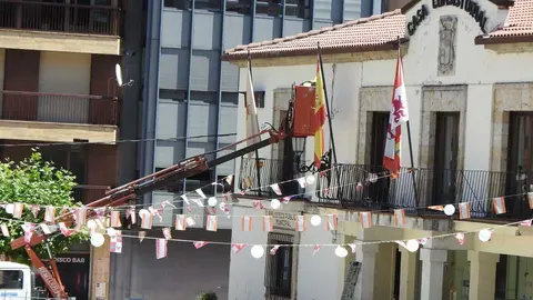 El alcalde de San Leonardo admite el error de hacer público el programa de fiestas antes de compartirlo a todos los concejales