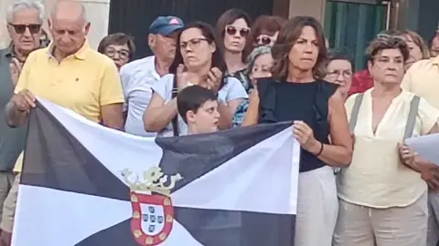 El apoyo a Ceuta se muestra en la plaza de Salas de los Infantes con el apoyo de pueblos de la zona