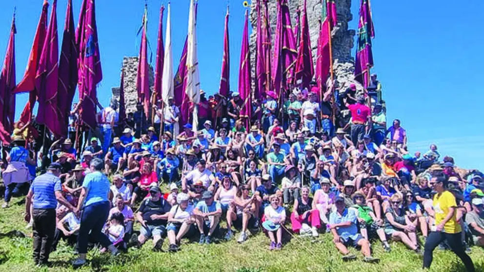 XVII edici&oacute;n de la subida de Pendones al Castillo de Lara