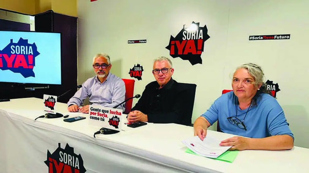 Representantes del partido Soria &iexcl;YA! durante una conferencia en grupo