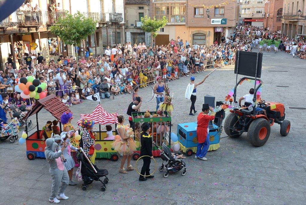 DESFILE DE CARROZAS 2