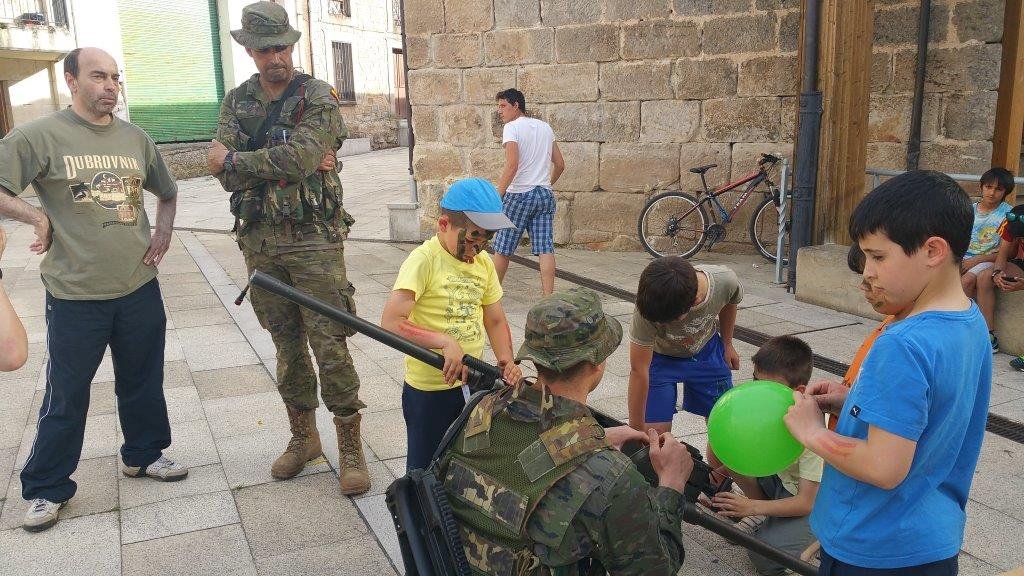 28 integrantes del Regimiento 11 de Campaña con base en Castrillo cierran... 28 integrantes del Regimiento 11 de Campaña con base en Castrillo cierran...