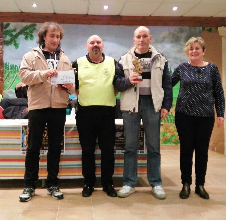 2 CLASIFICADOS