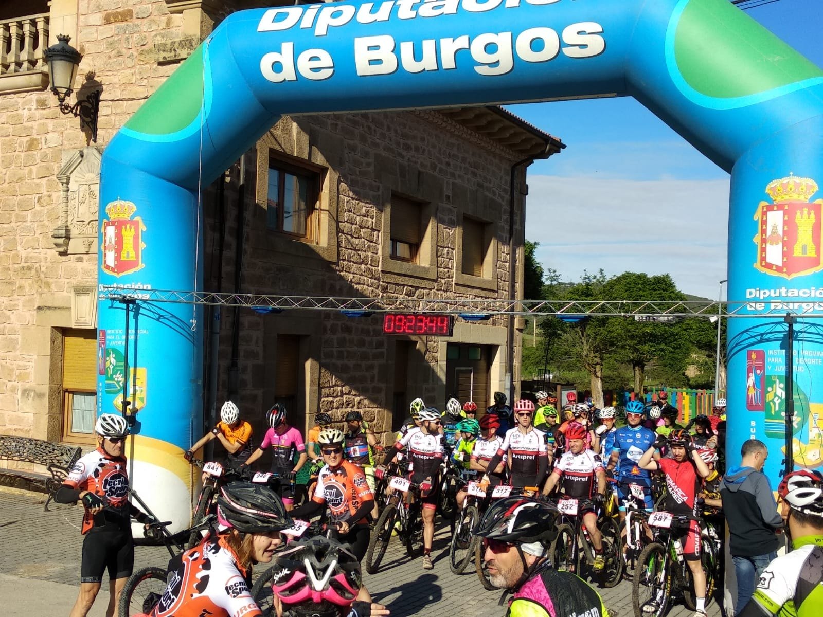 34368024_2044050672519475_4516350547753697280_o (1)