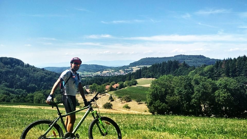 38032749_2031855103493002_2463644162117861376_n