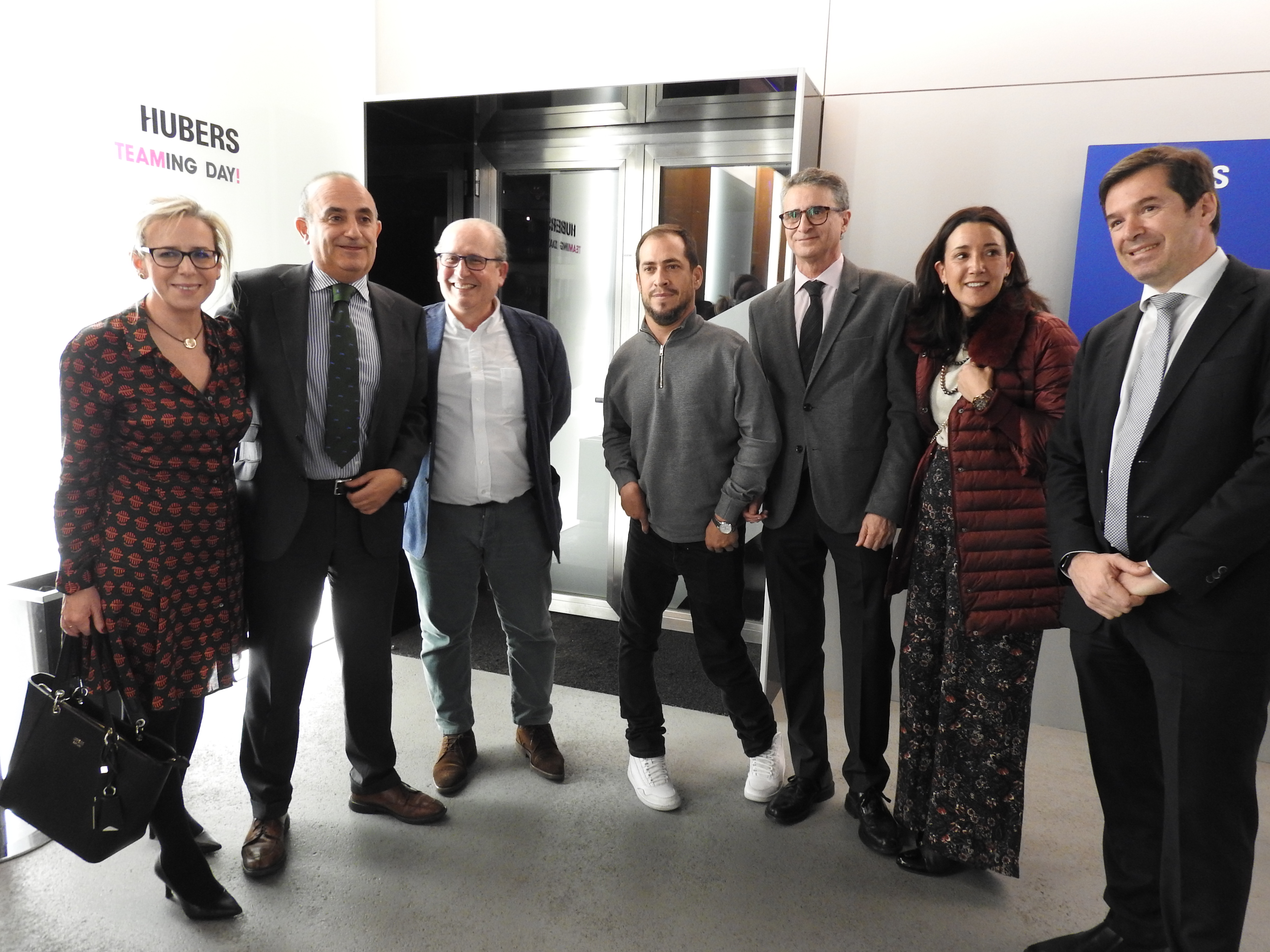 Juan Manuel Montilla junto a los a organizadores del evento.