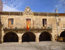 Fachada del Ayuntamiento de Salas de los Infantes en Burgos.