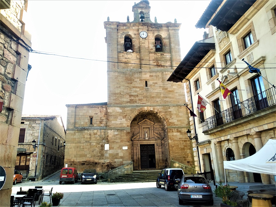Iglesia y ayuntamiento