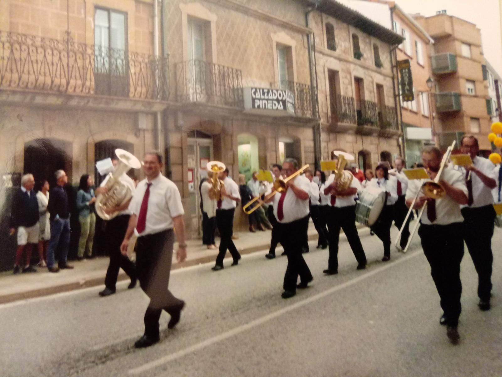 OTRA DE LA BANDA EN SALAS