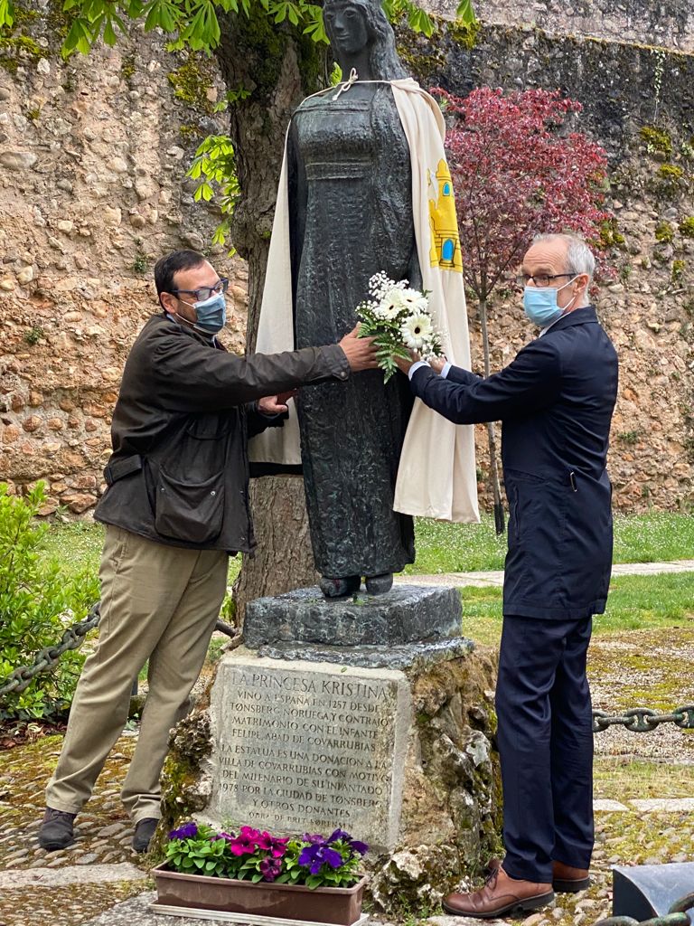 Covarrubias Noruega (3)