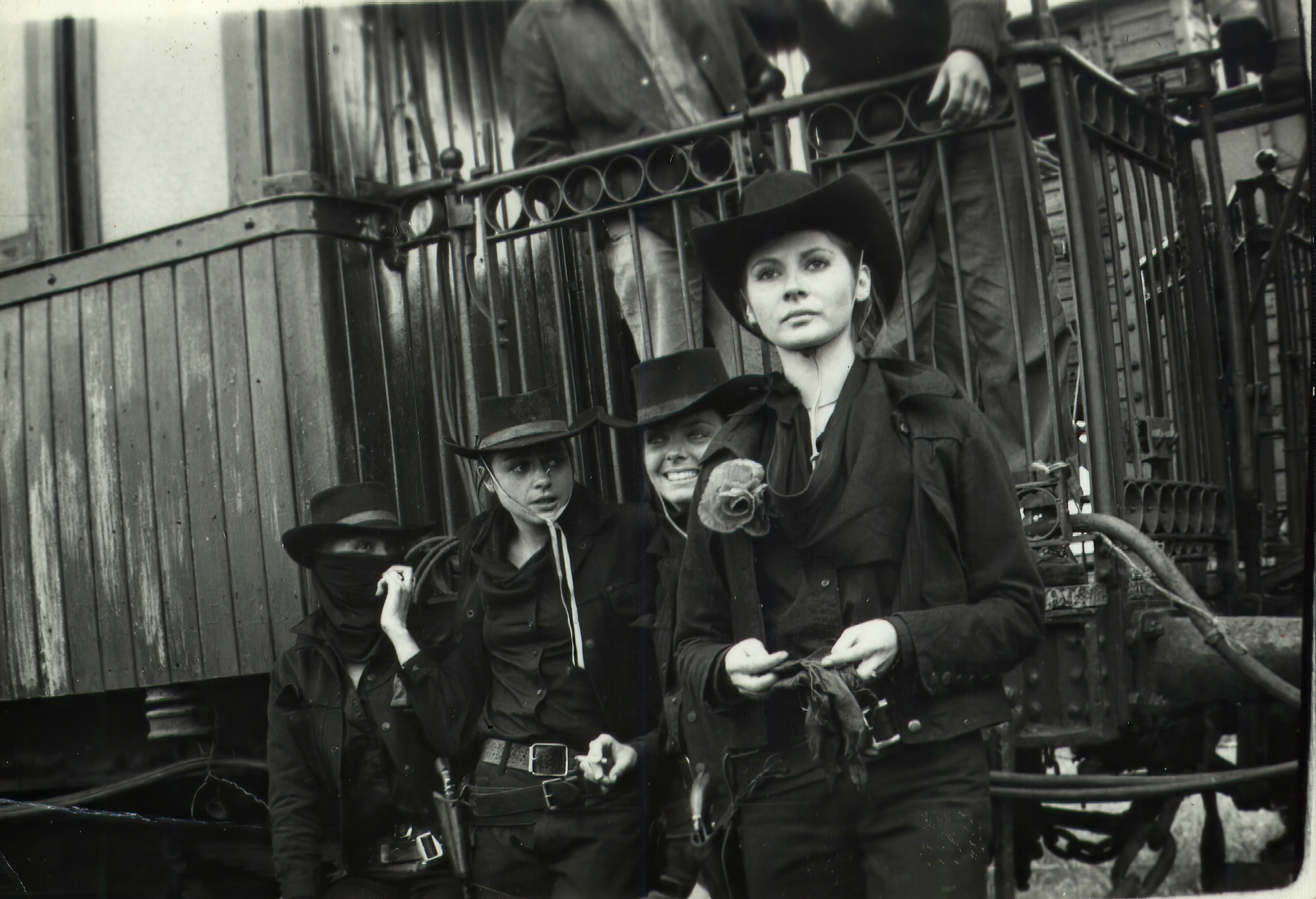 11 - PETROLERAS SALAS, FIDEL