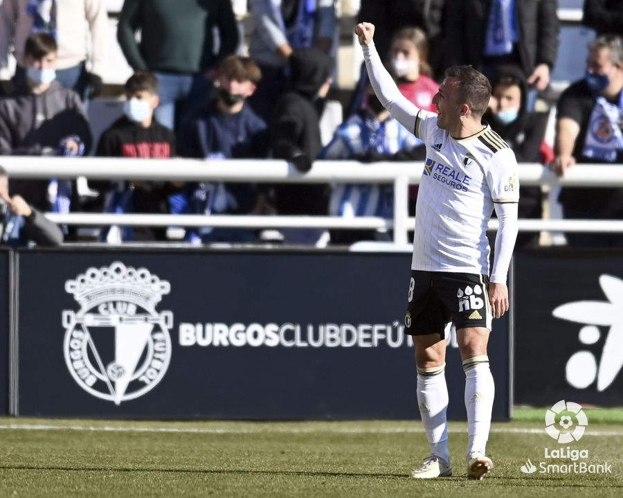 Valcarce-gesto-de-victoria