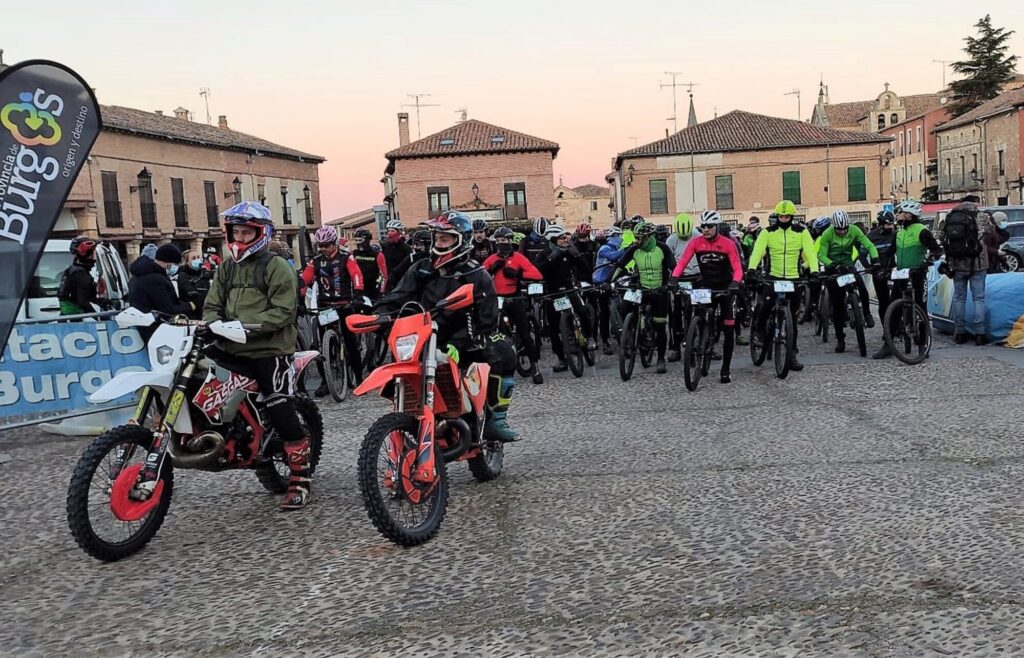 Salida-de-la-Btt-y-por-equipos-de-Lerma-1024x658