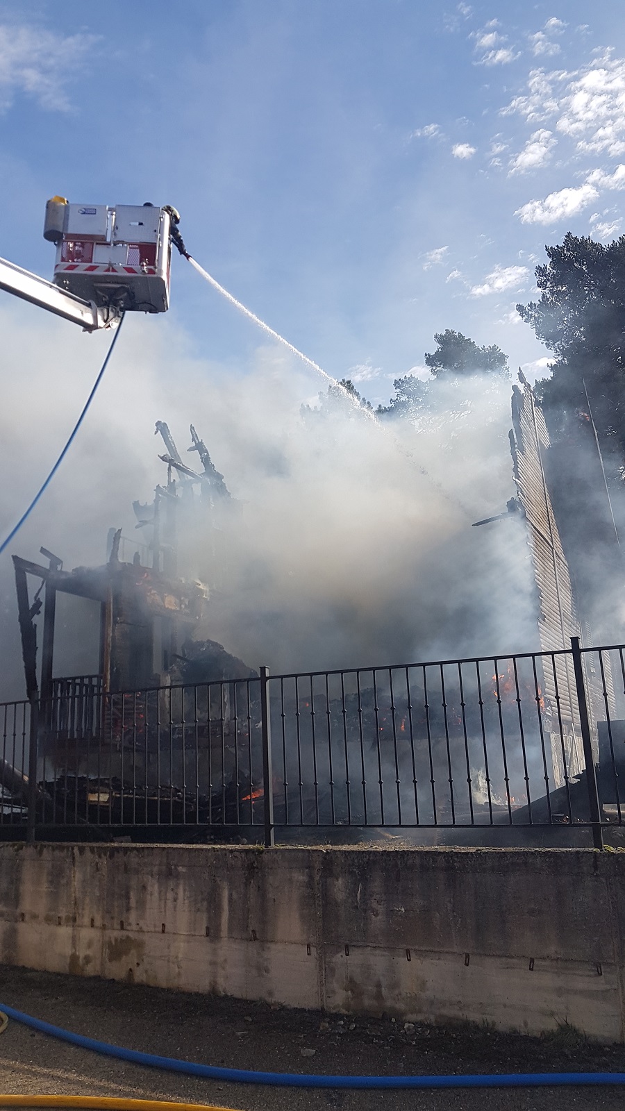 INCENDIO EN SAN LEONARDO (4)