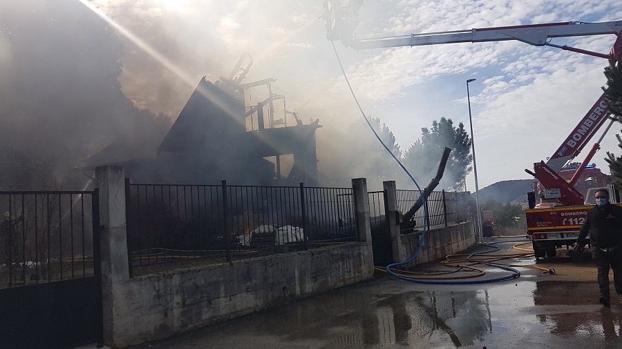 INCENDIO EN SAN LEONARDO (5)