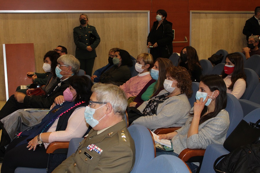 MESA REDONDA MUJER Y GUARDIA CIVIL (4)