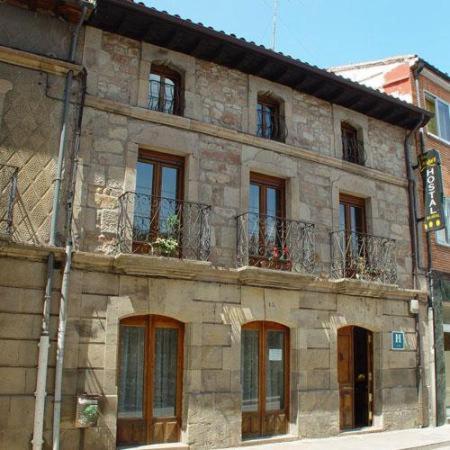 HOSTAL