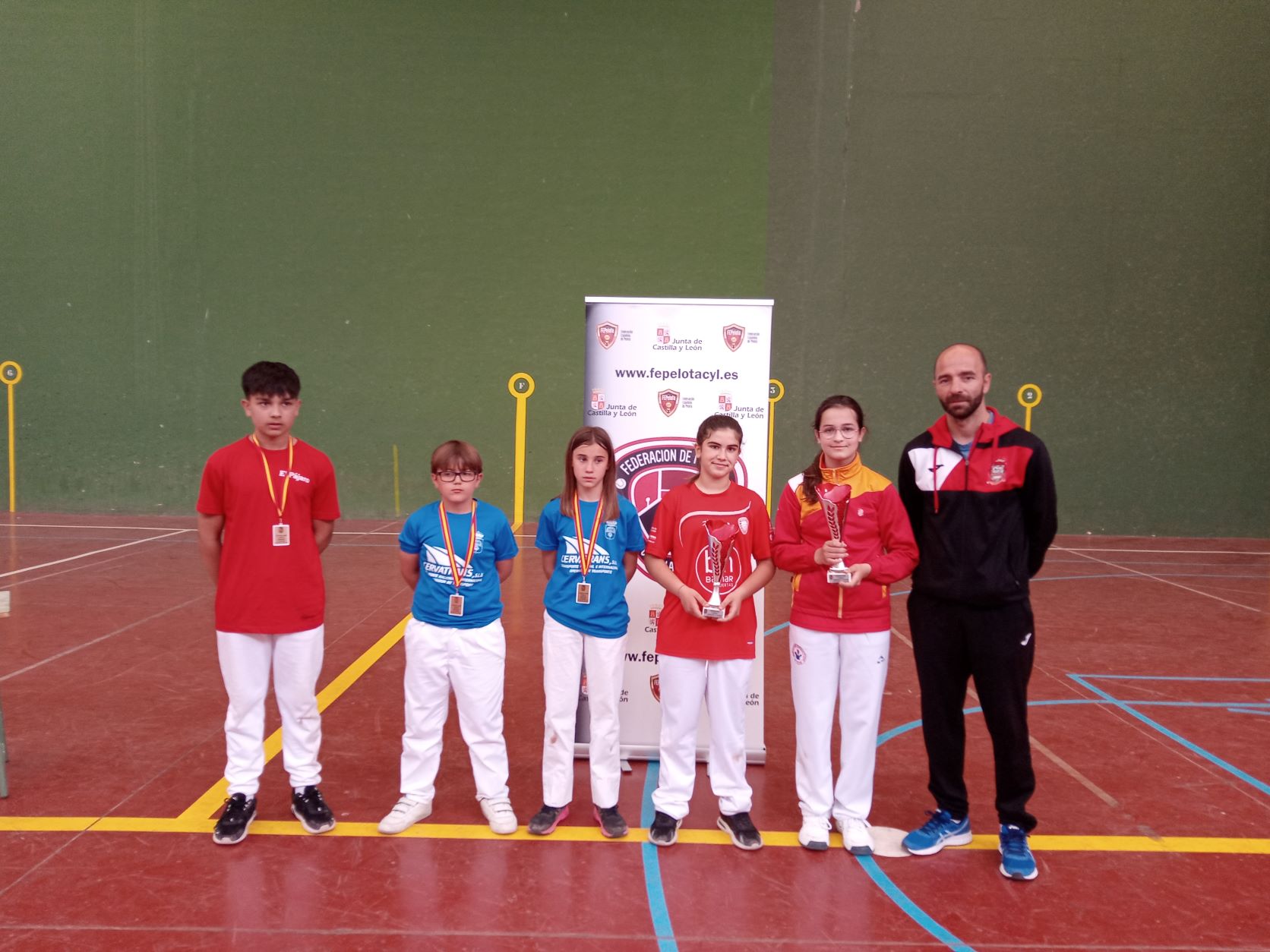 Finalistas Alevines
