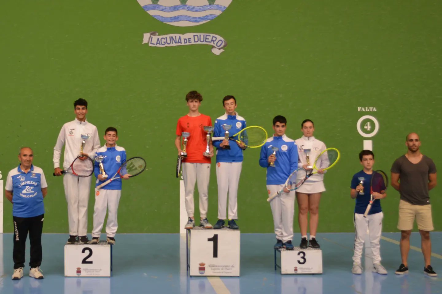 PODIUM_CADETE_FRONTENIS