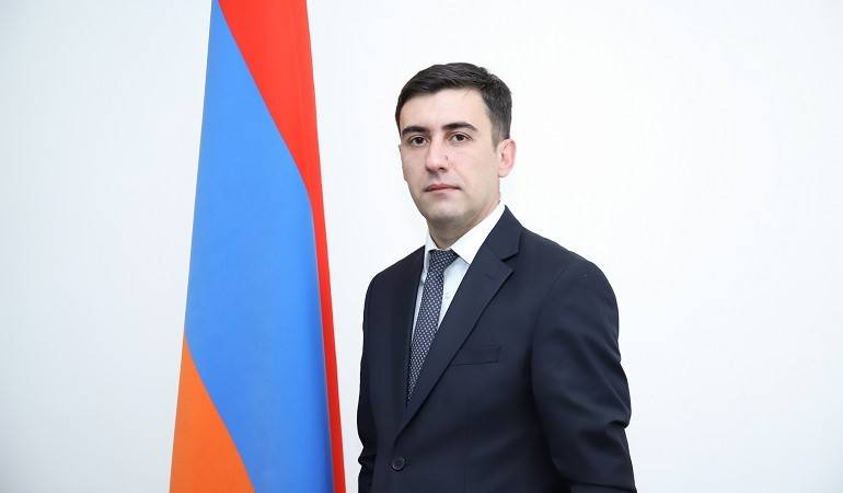 El embajador de Armenia en España visita la sede de FESEI en Hontoria del Pinar