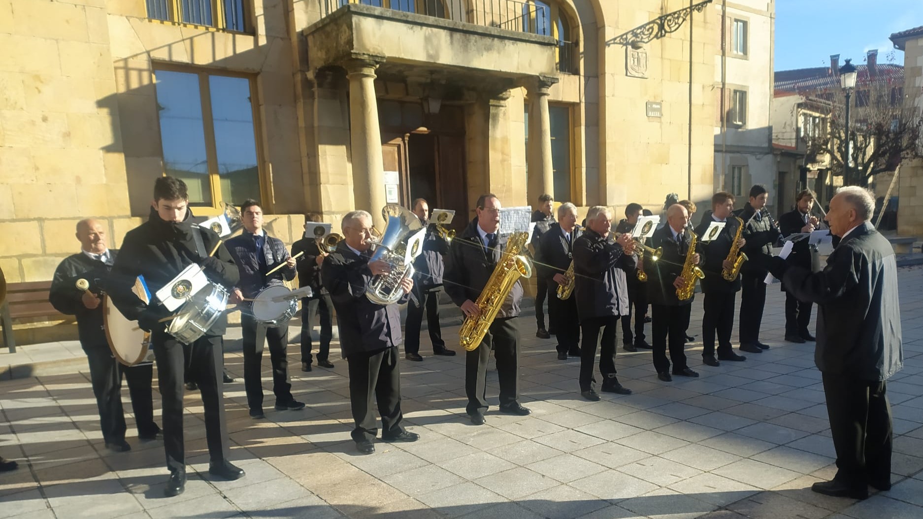 Una treintena de integrantes de la Banda de Música de Covaleda celebra Santa Cecilia