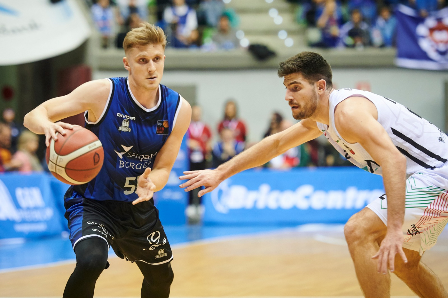 El Hereda San Pablo Burgos firmó una gran actuación frente al Grupo Alega Cantabria CBT y encadena tres triunfos consecutivos (89-62)