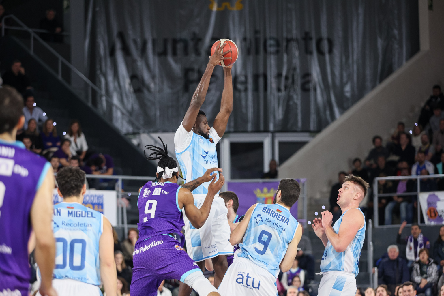 El Hereda San Pablo Burgos cayó en la cancha del colíder y no podrá continuar su dinámica positiva de victorias (84-69)