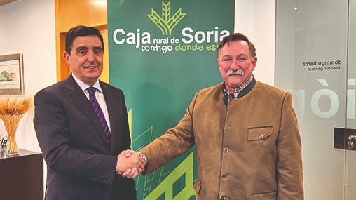 La Asociación Retógenes de Navaleno firma un convenio con Caja Rural de Soria para difundir la cultura de Defensa