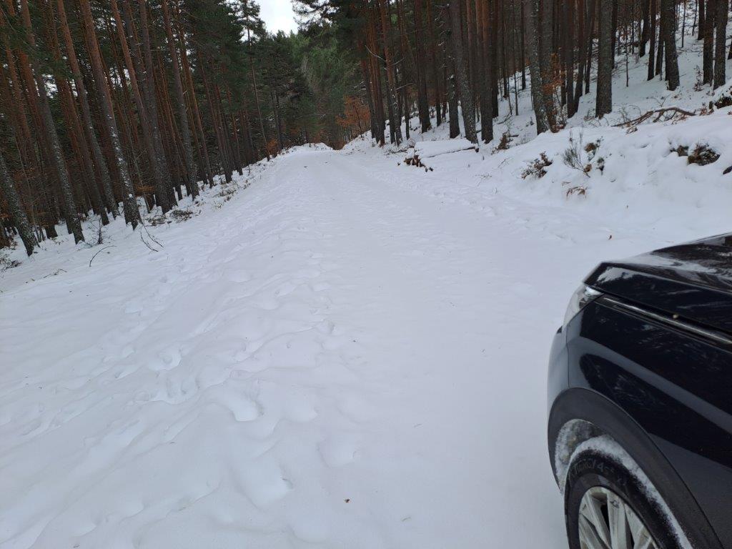 Las últimas nevadas evidencian el abandono de la carretera de Huerta de Arriba a Neila