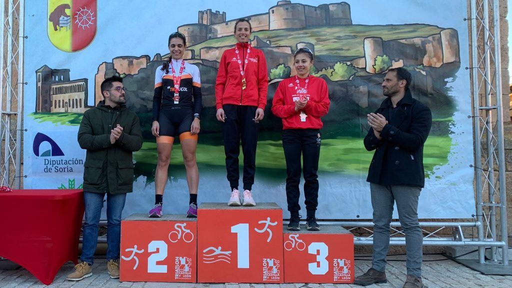 podium-fem-1024x576