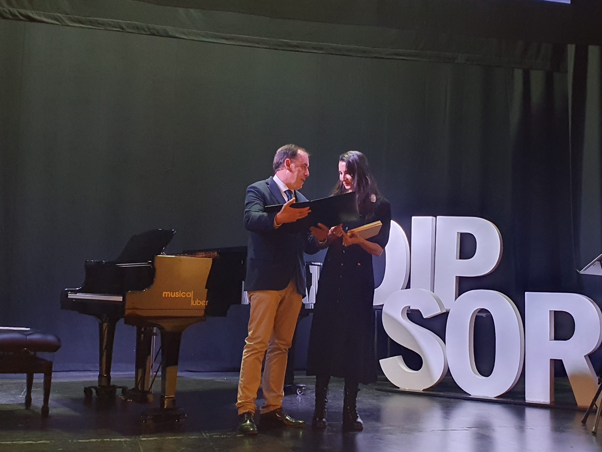 PREMIOS POESIA NAVALENO (3)