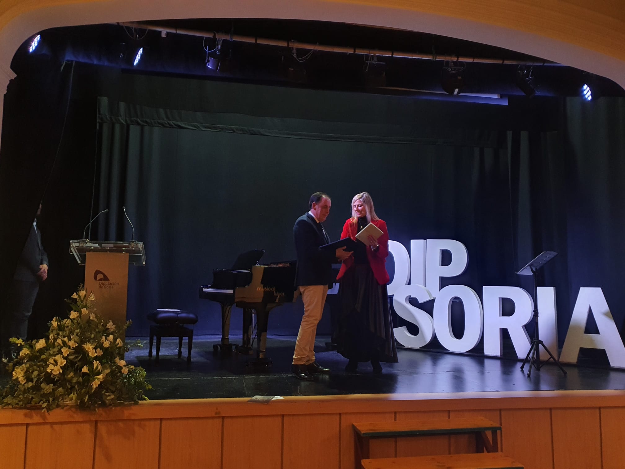 PREMIOS POESIA NAVALENO (6)