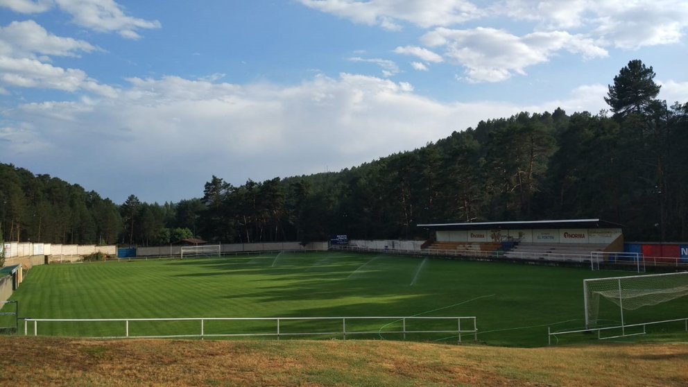 El Norma San Leonardo CF se impone al CD Navaleno y se lleva el derbi pinariego de fútbol