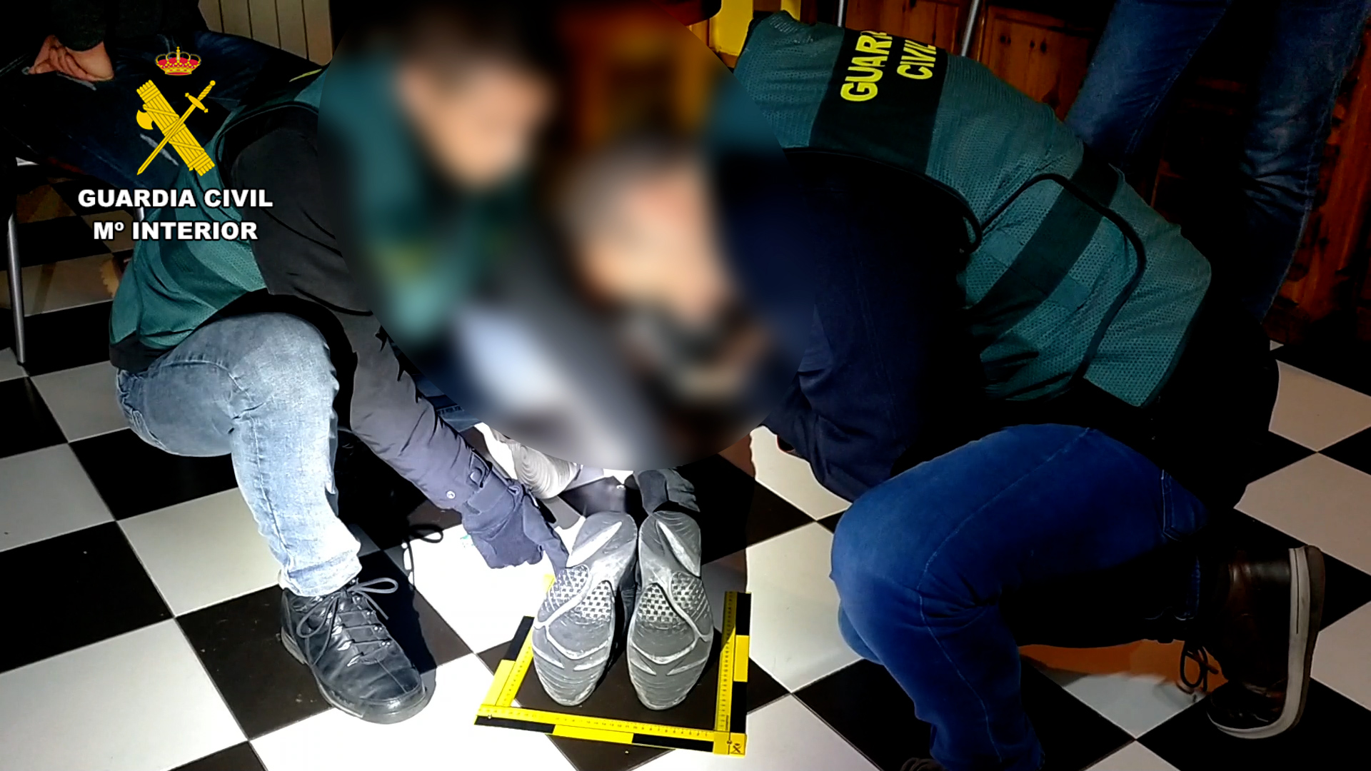 La Guardia Civil detiene a dos personas por el intento de robo con violencia a un joven