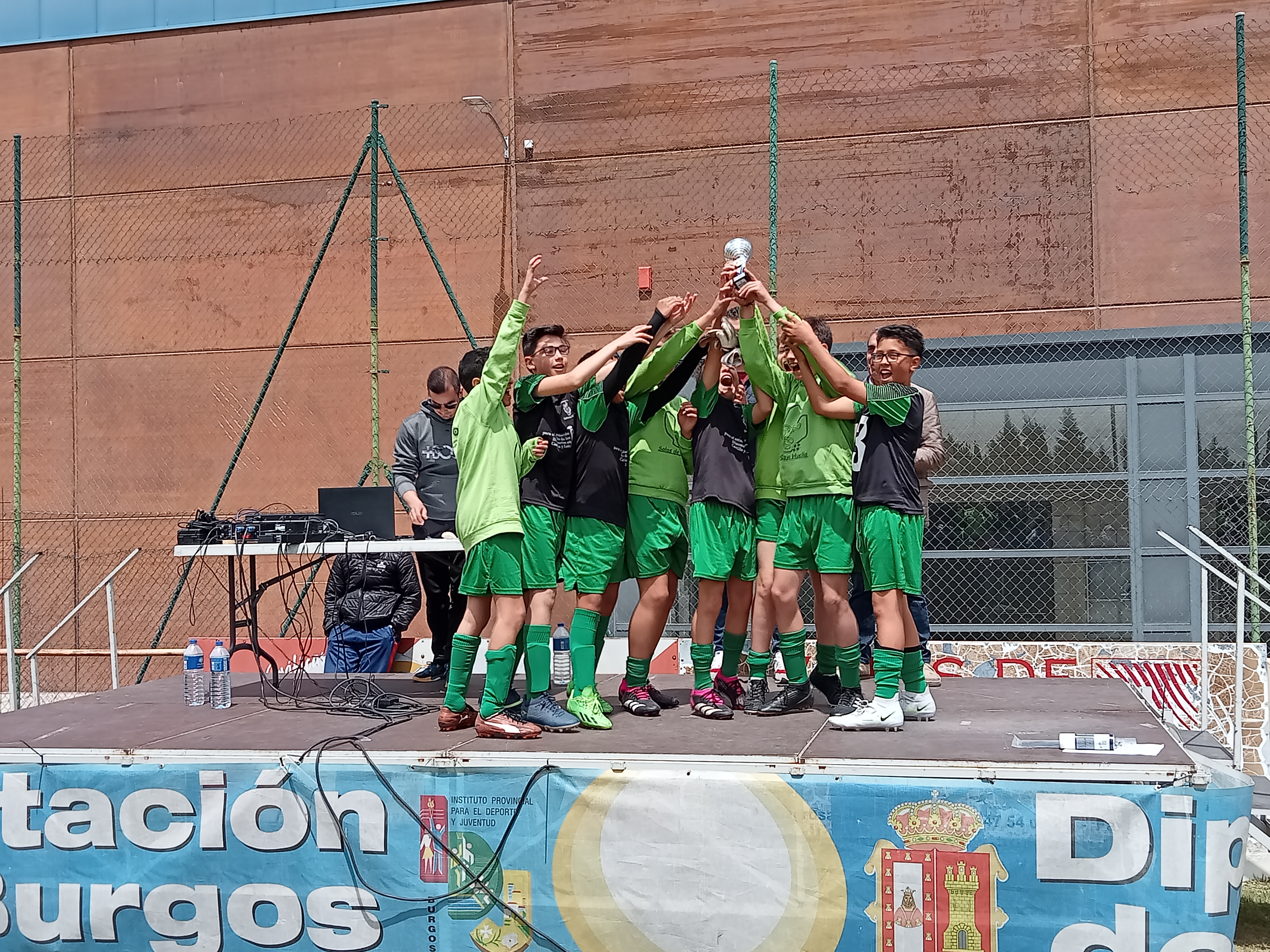 ALEVIN B CAMPEON EN ROA