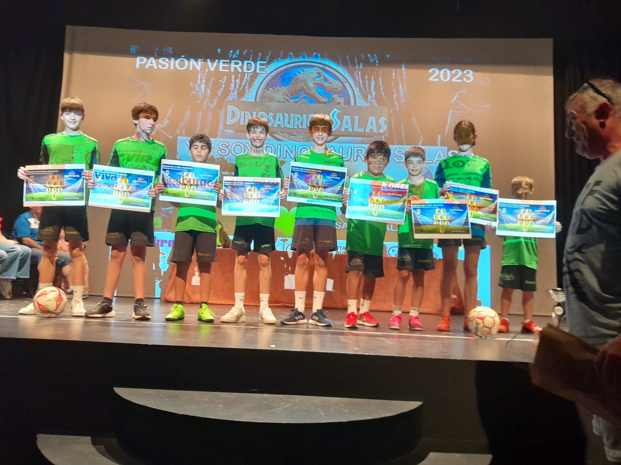 Gala de Clausura 2023 de la Escuela de Futbol Municipal Fundación Dinosaurios CYL de Salas