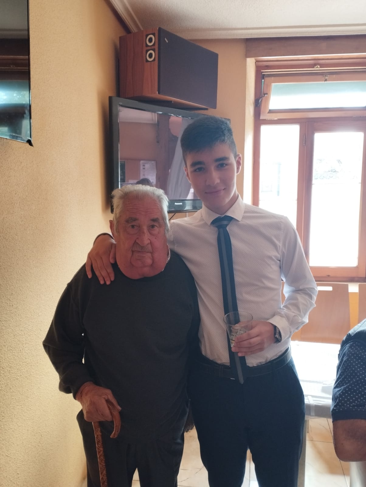 CON SU ABUELO GABRIEL