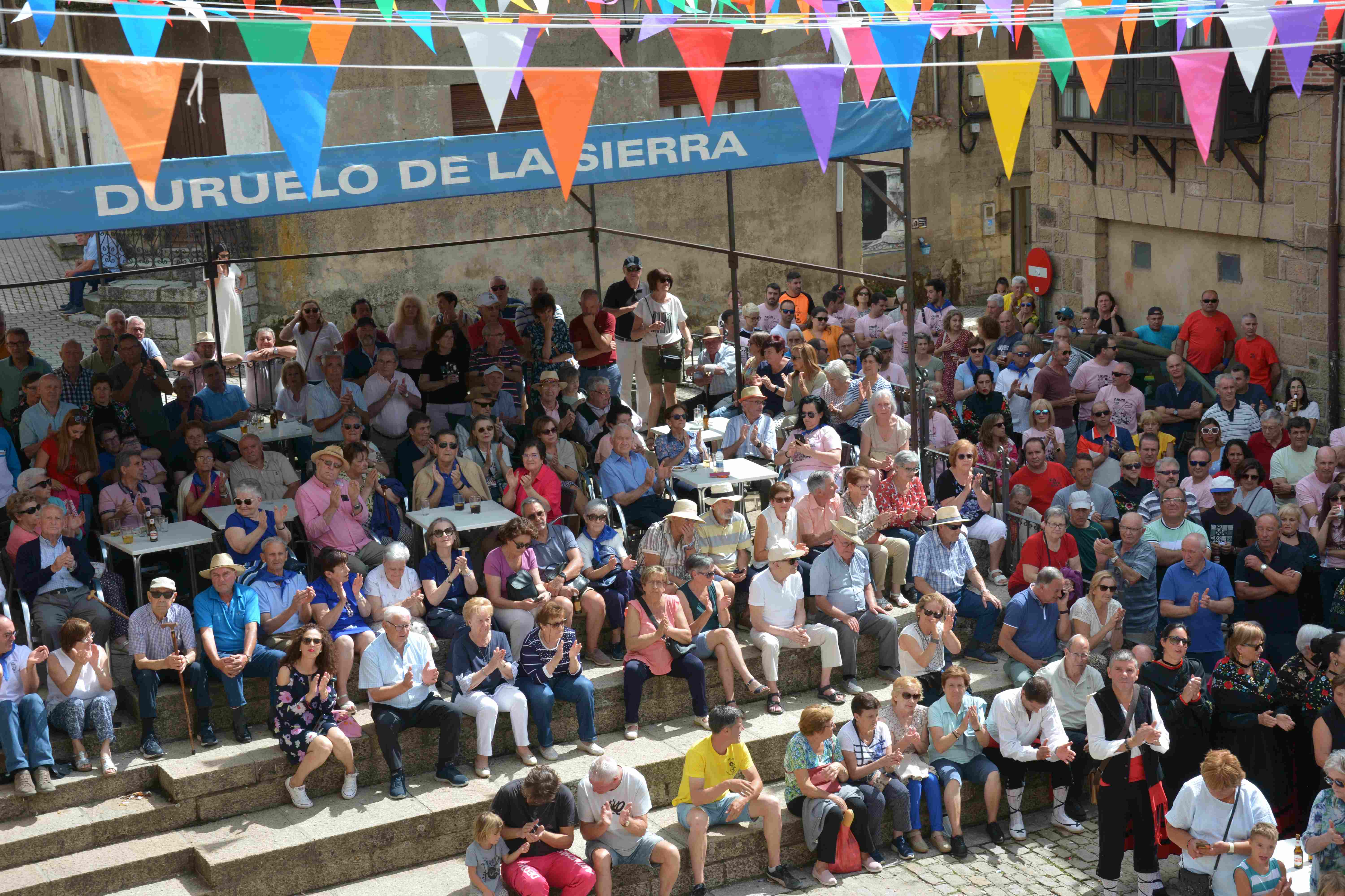 Duruelo homenajea a los vecinos más mayores y a los nacidos en 2022