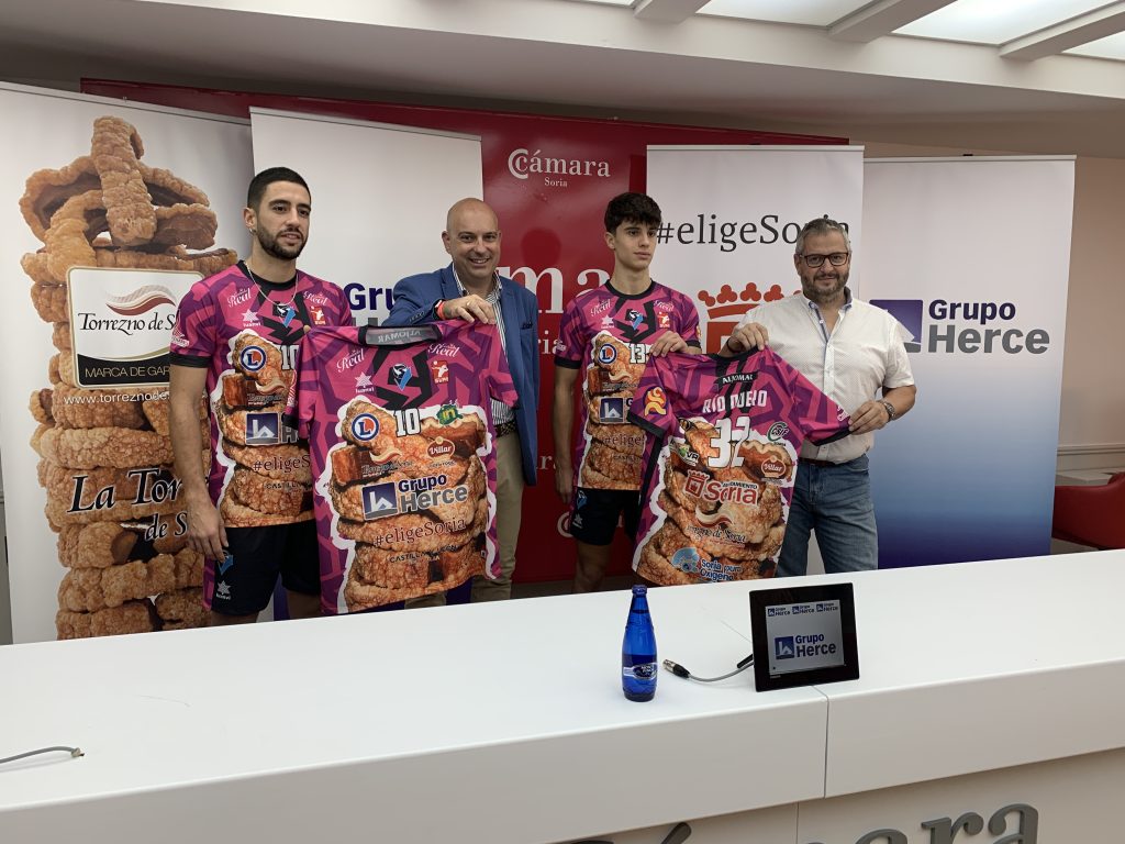 Grupo Herce Soria presenta su equipación “más arriesgada” del Torrezno de Soria