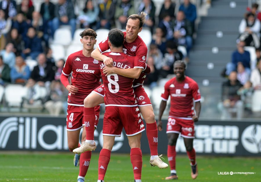 Javi-Lara-celebra-con-Jacobo