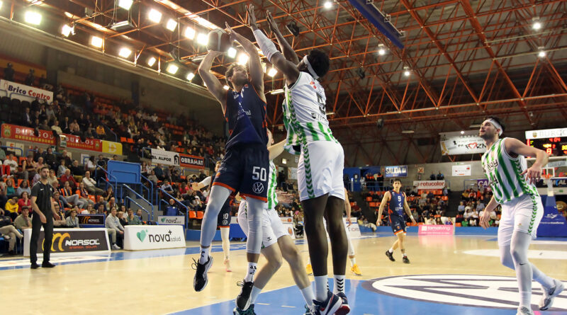 El Tizona Burgos se impone al Betis con autoridad (101-80)