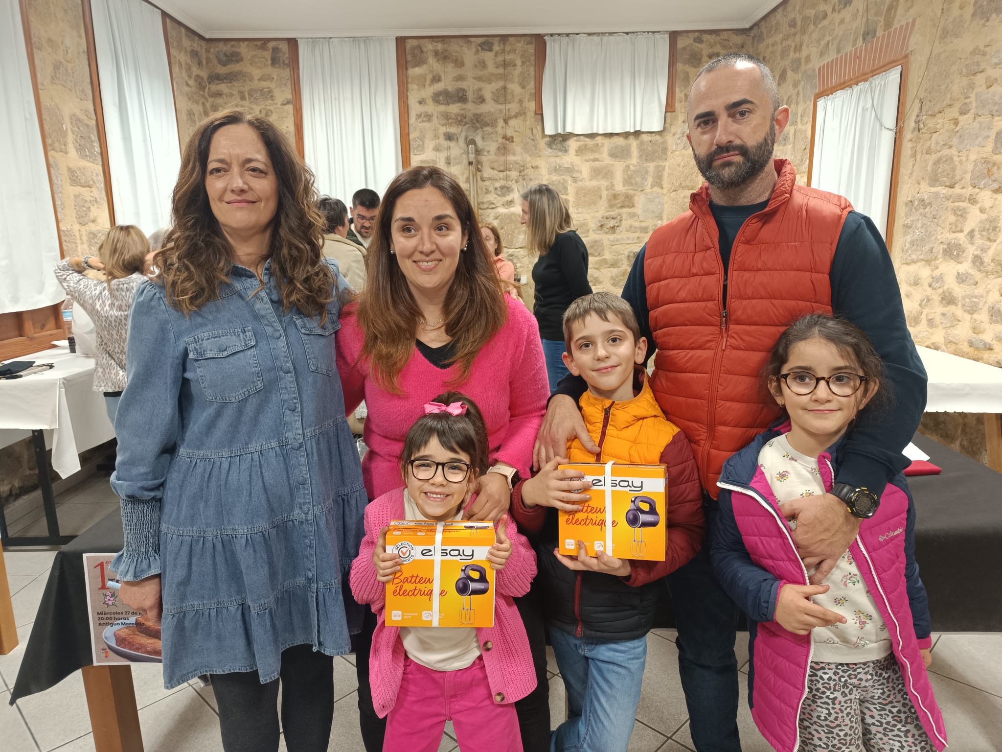 Esther de Rioja y Cecilia Herrero ganan el primer Concurso de torrijas en Covaleda